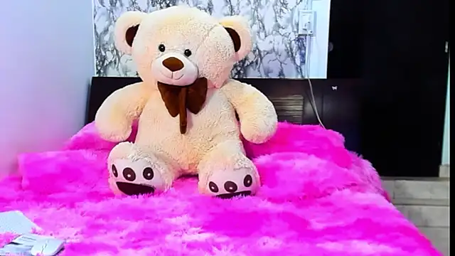 maia bronce online show from October 25, 2025, 2:17 pm