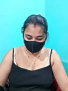 DivyaBhabhi69xh online show from August 3, 2026, 8:37 pm