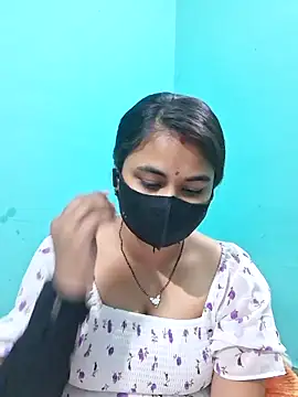 DivyaBhabhi69xh online show from June 8, 2026, 5:02 pm
