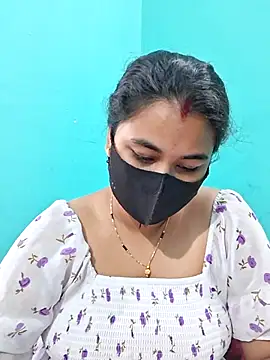 DivyaBhabhi69xh online show from August 4, 2026, 10:09 am