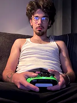 bigbrownpleasure online show from November 18, 2025, 3:21 am