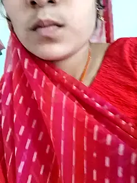 Snapshot of CUTE-003 chatting on November 16, 2025, 6:29 am CUTE-003 online show from November 16, 2025, 6:29 am