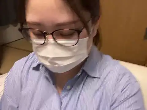 Snapshot of shimera-nohime25 chatting on September 11, 2025, 11:10 am shimera-nohime25 online show from September 11, 2025, 11:10 am