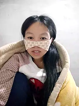 Lilyy-y online show from November 25, 2025, 10:10 pm