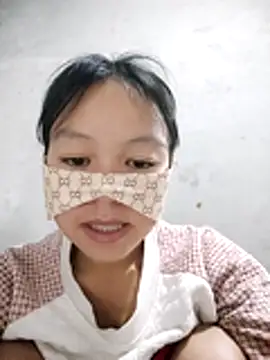 Lilyy-y online show from November 23, 2025, 10:20 pm