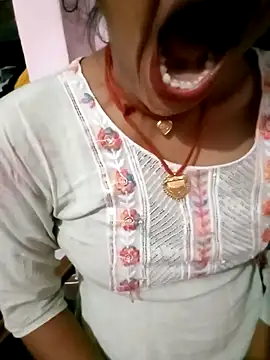 Snapshot of Hot-yuo84 chatting on November 4, 2025, 6:11 pm Hot-yuo84 online show from November 4, 2025, 6:11 pm