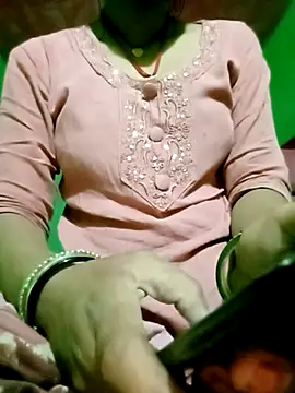 Snapshot of Hot-yuo84 chatting on October 26, 2025, 6:19 pm Hot-yuo84 online show from October 26, 2025, 6:19 pm