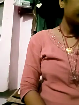 Snapshot of Hot-yuo84 chatting on October 6, 2025, 5:46 pm Hot-yuo84 online show from October 6, 2025, 5:46 pm