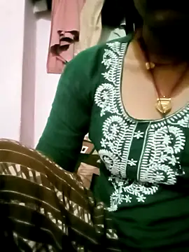 Snapshot of Hot-yuo84 chatting on October 3, 2025, 6:09 pm Hot-yuo84 online show from October 3, 2025, 6:09 pm