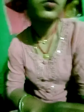 Snapshot of Hot-yuo84 chatting on October 24, 2025, 4:28 pm Hot-yuo84 online show from October 24, 2025, 4:28 pm