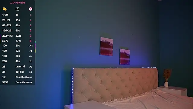 Lisafoxy  online show from February 24, 2026, 11:05 pm