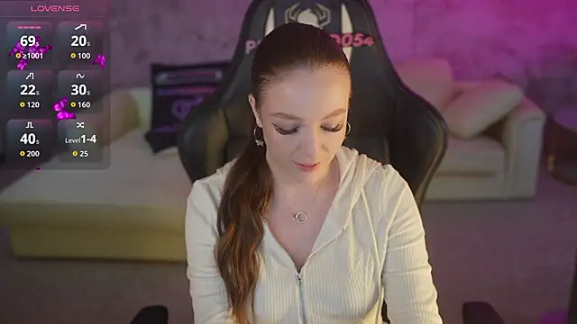 Snapshot of Ella_054 chatting on February 11, 2026, 11:48 pm Ella 054 online show from February 11, 2026, 11:48 pm