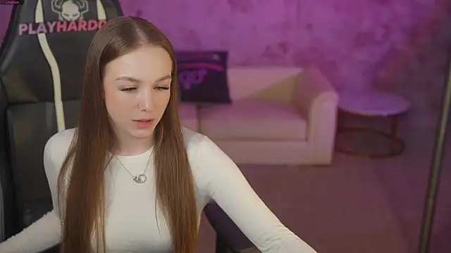 Snapshot of Ella_054 chatting on April 3, 2026, 2:23 pm Ella 054 online show from April 3, 2026, 2:23 pm