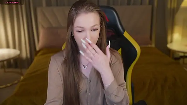 Snapshot of Ella_054 chatting on February 3, 2026, 7:30 pm Ella 054 online show from February 3, 2026, 7:30 pm