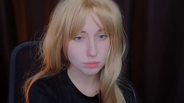 YukiMisa online show from November 9, 2025, 4:33 pm