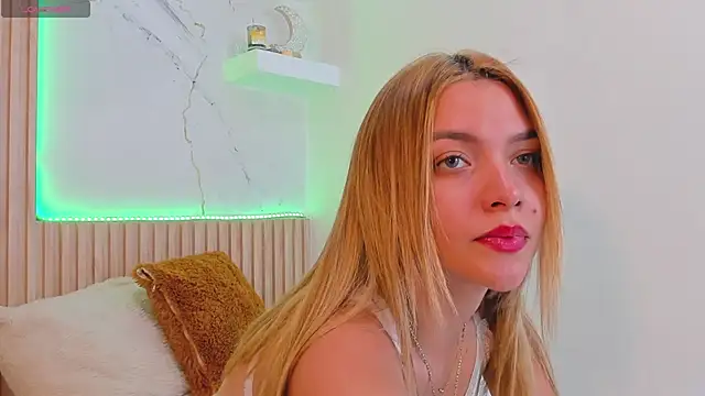 Sammy Lovee online show from March 16, 2026, 9:17 pm