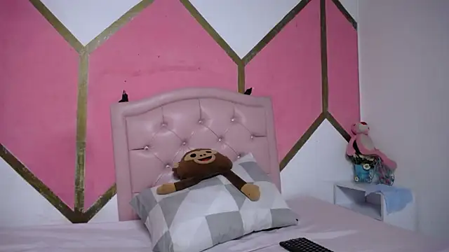 Mia Wilsom online show from December 3, 2025, 11:53 am