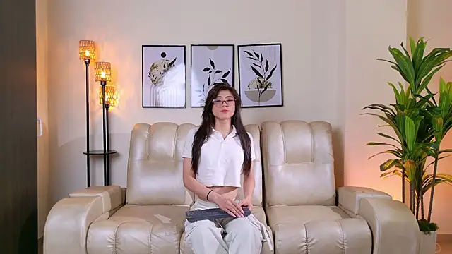 Violeta Foxz online show from October 15, 2025, 7:55 pm