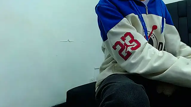 daniel evans69 online show from October 9, 2025, 12:06 pm