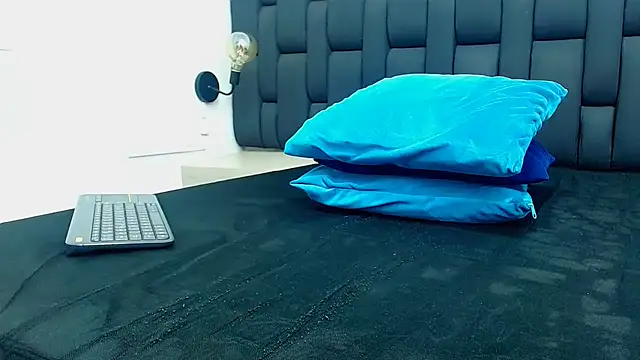 daniel evans69 online show from November 27, 2025, 1:33 pm