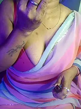 Snapshot of monaa-darling chatting on November 10, 2025, 6:13 pm monaa-darling online show from November 10, 2025, 6:13 pm