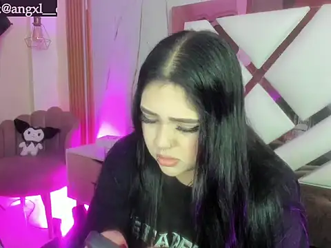 Snapshot of im_bunny__ chatting on May 8, 2026, 12:09 pm im bunny online show from May 8, 2026, 12:09 pm