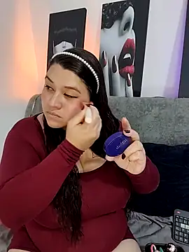 SafiroFer online show from November 6, 2025, 9:08 pm