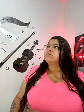 SafiroFer online show from October 13, 2025, 9:05 pm