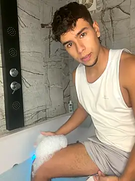 Snapshot of CHR58_ chatting on October 23, 2025, 7:01 pm CHR58 online show from October 23, 2025, 7:01 pm