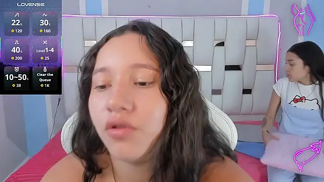 iamCharlotte19 online show from November 27, 2025, 7:14 pm