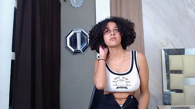 miss leidy  online show from April 9, 2026, 6:19 am
