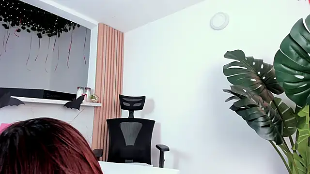 AlinaSweett  online show from October 26, 2025, 3:45 pm