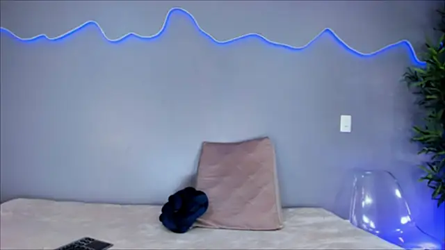 AlinaSweett  online show from December 2, 2025, 4:19 pm