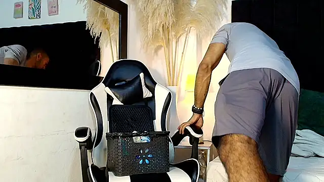 MaicolParker  online show from June 23, 2026, 12:58 pm