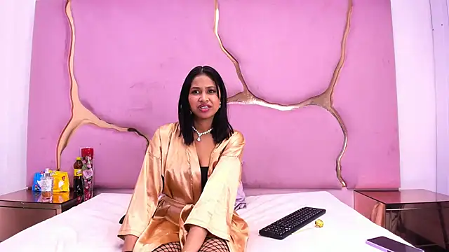 Amaia Sophia online show from February 14, 2026, 3:34 pm