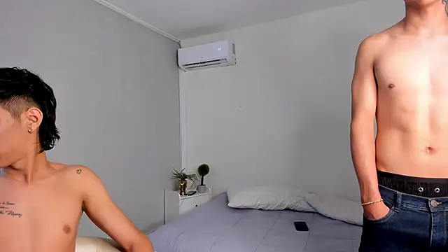 Snapshot of Handsomeboyss19 chatting on October 9, 2025, 3:07 am Handsomeboyss19 online show from October 9, 2025, 3:07 am