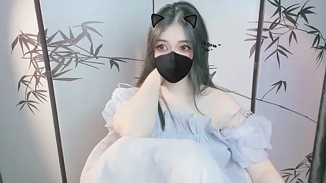 Snapshot of Sparkly_Candy chatting on November 8, 2025, 2:42 pm Sparkly Candy online show from November 8, 2025, 2:42 pm