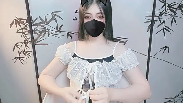 Snapshot of Sparkly_Candy chatting on December 1, 2025, 9:32 am Sparkly Candy online show from December 1, 2025, 9:32 am