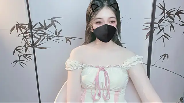 Snapshot of Sparkly_Candy chatting on November 25, 2025, 3:18 am Sparkly Candy online show from November 25, 2025, 3:18 am