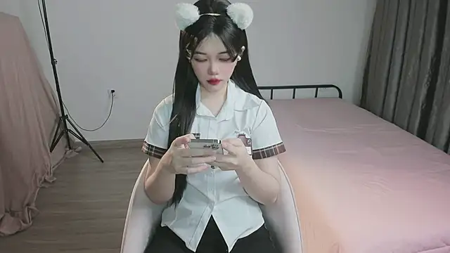 Snapshot of Sparkly_Candy chatting on September 19, 2025, 10:03 pm Sparkly Candy online show from September 19, 2025, 10:03 pm