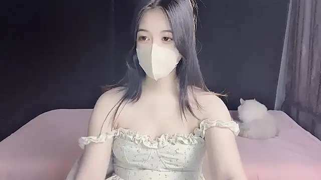 Snapshot of Sparkly_Candy chatting on September 18, 2025, 10:57 pm Sparkly Candy online show from September 18, 2025, 10:57 pm