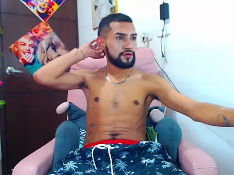 boybunnyerotic online show from September 15, 2025, 11:16 pm