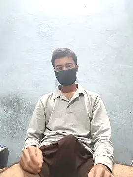 Snapshot of GirlsCrush_ chatting on October 29, 2025, 7:13 pm GirlsCrush  online show from October 29, 2025, 7:13 pm