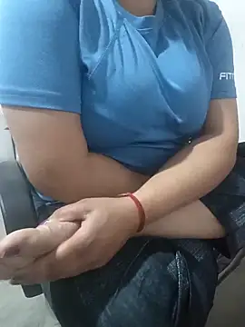 payal 261072  online show from February 24, 2026, 4:02 am