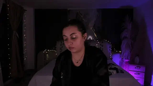 Snapshot of SarahCastro1_ chatting on March 24, 2026, 3:39 am SarahCastro1 online show from March 24, 2026, 3:39 am