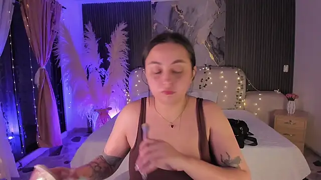 Snapshot of SarahCastro1_ chatting on March 16, 2026, 4:09 am SarahCastro1 online show from March 16, 2026, 4:09 am