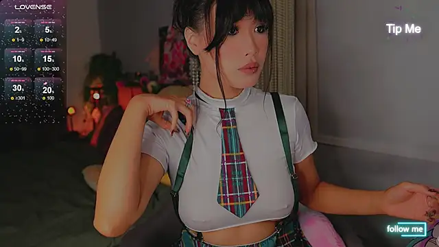 Snapshot of Kami_Lee_XO chatting on October 9, 2025, 6:08 pm Kami Lee XO online show from October 9, 2025, 6:08 pm