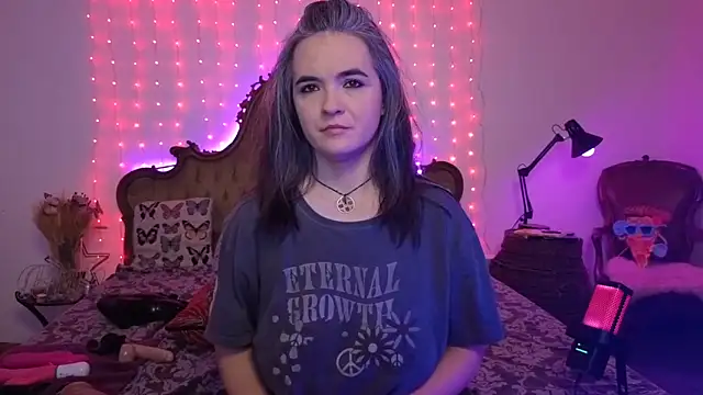 Snapshot of SilkenSin chatting on April 12, 2026, 9:23 am SilkenSin online show from April 12, 2026, 9:23 am