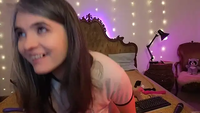 Snapshot of SilkenSin chatting on March 16, 2026, 8:07 am SilkenSin online show from March 16, 2026, 8:07 am