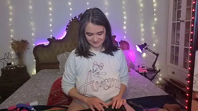 SilkenSin online show from February 3, 2026, 9:47 am